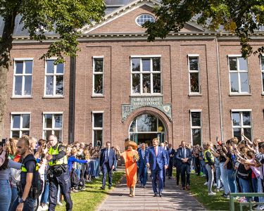 Bezoek Koningspaar Drachtster Lyceum