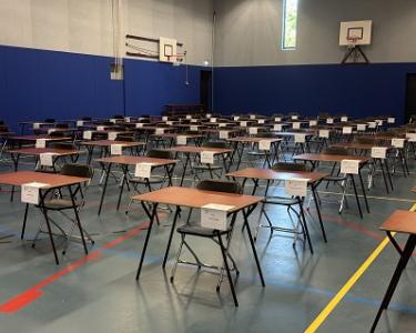 De examens zijn begonnen! De examens zijn begonnen!