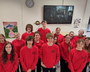 Het DrachtsterLyceumTheater speelt: “Ella’s onrust” Het DrachtsterLyceumTheater